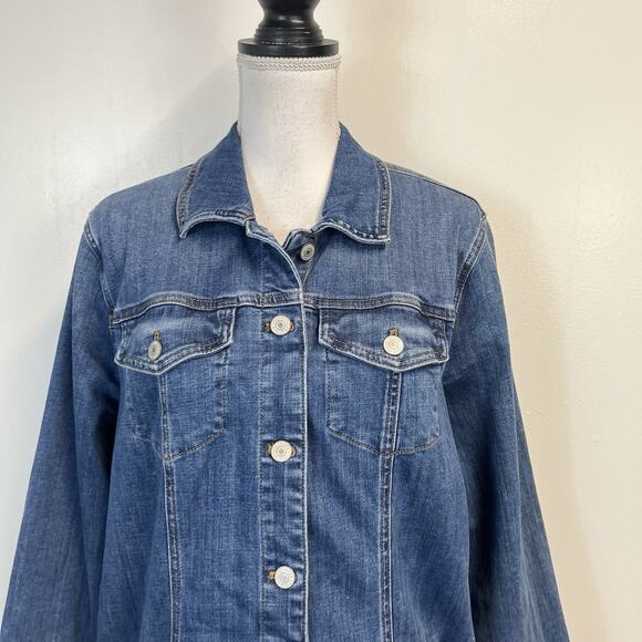 Chico's Denim Jean Barn Jacket size 16 18/3 Stretch Casual Pockets Frayed Hem - Picture 3 of 9